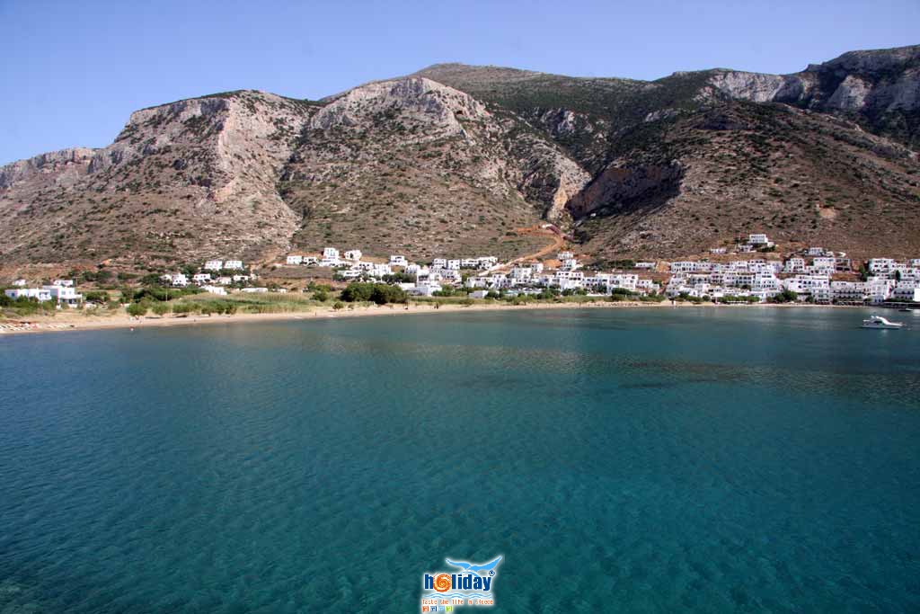 Kamares beach - View of the sandy beach of Kamares from Agia Marina